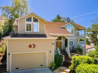 590 Miramar Dr, Half Moon Bay, CA 94019