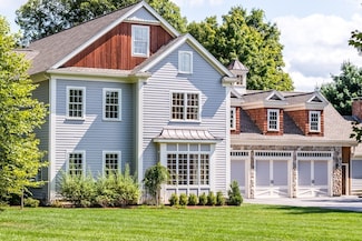 166 Farm St, Dover, MA 02030