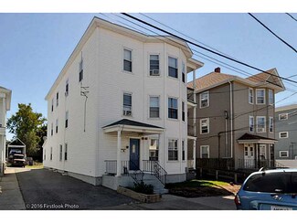 226 Sterry St, Pawtucket, RI 02860