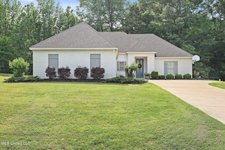 112 Tara Dr, Flora, MS 39071