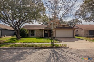 206 Newhaven St, Victoria, TX 77904
