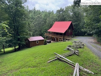 637 Monticello Dr, West Jefferson, NC 28694