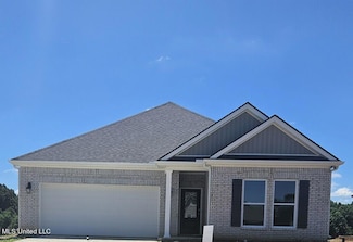 92 Spirit Dance Dr, Byhalia, MS 38611