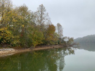 1 Lakeridge Dr, Lynchburg, TN 37352