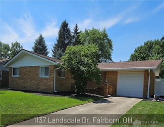 1137 Landsdale Dr, Fairborn, OH 45324