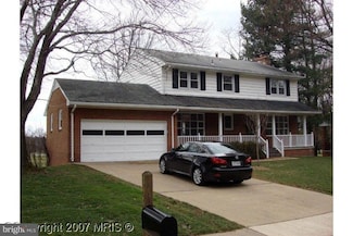 304 Old Courthouse Rd NE, Vienna, VA 22180