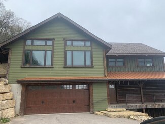 1848 Kain's Switch Ln, Lansing, IA 52151