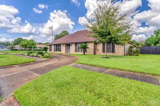 6912 Kitty Hawk Dr, Pensacola, FL 32506