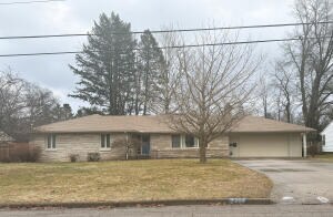 2427 Carlyle Dr, Kalamazoo, MI 49008