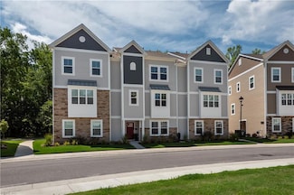 2009 Laycock Ln Unit 101, Suffolk, VA 23435