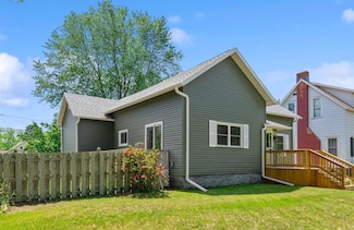 1323 Carney Blvd, Marinette, WI 54143