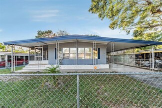 5139 Hill Dr, Zephyrhills, FL 33542