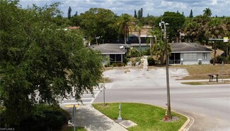 4401 Golden Gate Pkwy, Naples, FL 34116