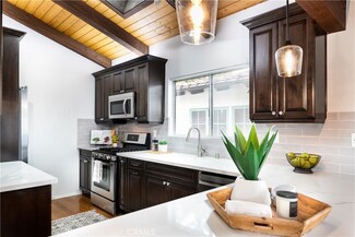 1025 4th St, Hermosa Beach, CA 90254