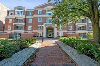 130 Mount Auburn St Unit 204, Cambridge, MA 02138