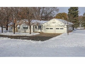 5910 5910 Ash St, Rockford, MN 55373