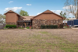 308 Chickasaw Ave, Washington, OK 73093