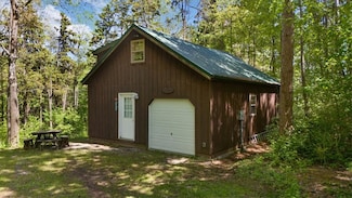 6719 Gannett Hill Rd, Naples, NY 14512