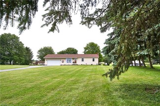 173 E Britton Rd, Burbank, OH 44214