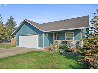 4390 Glenview Ave, Tillamook, OR 97141