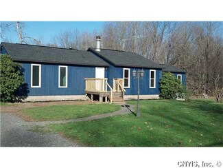2557 Lamson Rd, Phoenix, NY 13135
