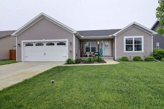 2017 Prairie Grass Ln, Mahomet, IL 61853