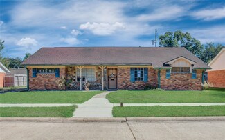 2213 Lillian St, Pasadena, TX 77502