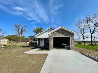526 Maple St, Trumann, AR 72472