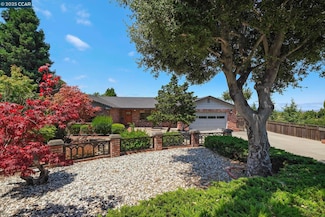 801 Laurel Ct, Rodeo, CA 94572