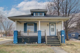 37 Ash St W, Three Oaks, MI 49128