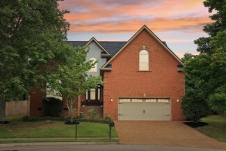 2758 Trasbin Ct, Thompsons Station, TN 37179