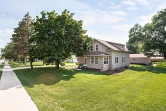 718 N Main St, Starbuck, MN 56381