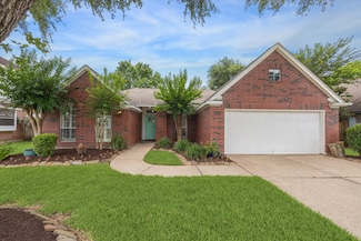 2317 Lord Nelson Dr, Seabrook, TX 77586