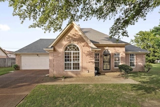 8294 Whispering View Dr, Memphis, TN 38125