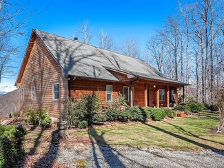 350 Joines Dr, Saluda, NC 28773