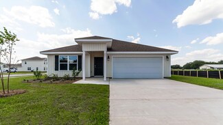 283 Staggerbush St, Freeport, FL 32439