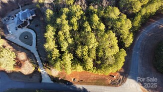 300 River Walk Dr, Connelly Springs, NC 28612