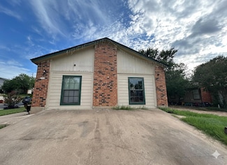 9705 Carson Creek Blvd Unit A, Del Valle, TX 78617