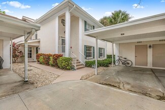 813 Montrose Dr Unit 104, Venice, FL 34293