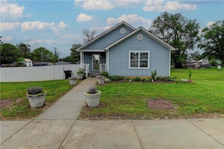 211 Pottawatomie St, Leavenworth, KS 66048