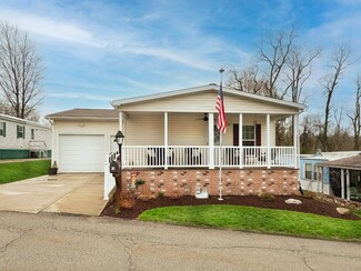 13 Hilltop Dr, Finleyville, PA 15332