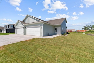 2700 Tim Rogers Ln, Salina, KS 67401