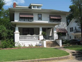 136 Circle Dr, Wichita, KS 67218