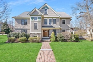 1573 Beacon St, Waban, MA 02468