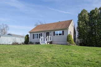 17 Terry Ln, Plainfield, CT 06374