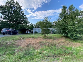 46 N Madrid, Conway, AR 72032