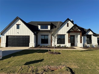 124 Grey Wolf Ct, Godley, TX 76044