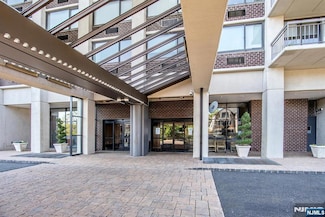 200 Old Palisade Rd Unit 16D, Fort Lee, NJ 07024