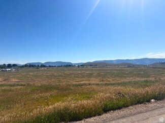 2513 S Country Dr Unit 22, Garden City, UT 84028