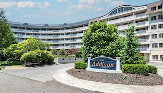 100 Harbor View Dr Unit 607, Port Washington, NY 11050